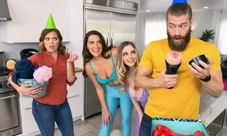 Подарили мужику свое подруги резиновую вагину с намеком.